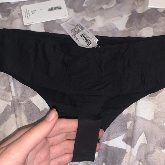 Wolford | Bra & Thong Lingerie Set - Picture 11 of 12